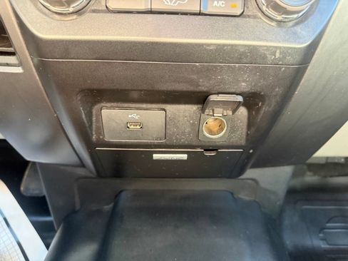 Used 2018 Ford F150 XLT AWD/4WD image 28