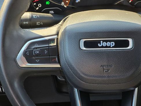 Used 2024 Jeep Compass Latitude AWD/4WD image 14