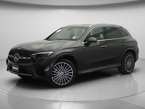 Certified 2026 Mercedes-Benz GLC 300 image 3