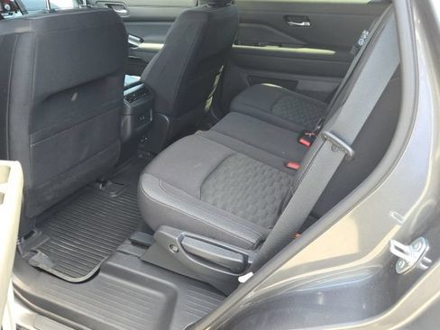Used 2022 Nissan Pathfinder SV AWD/4WD image 11