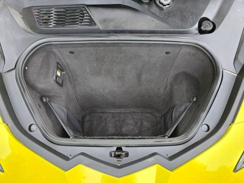 Used 2022 Chevrolet Corvette Stingray Preferred Cpe w/ Z51 Performance Package RWD image 38