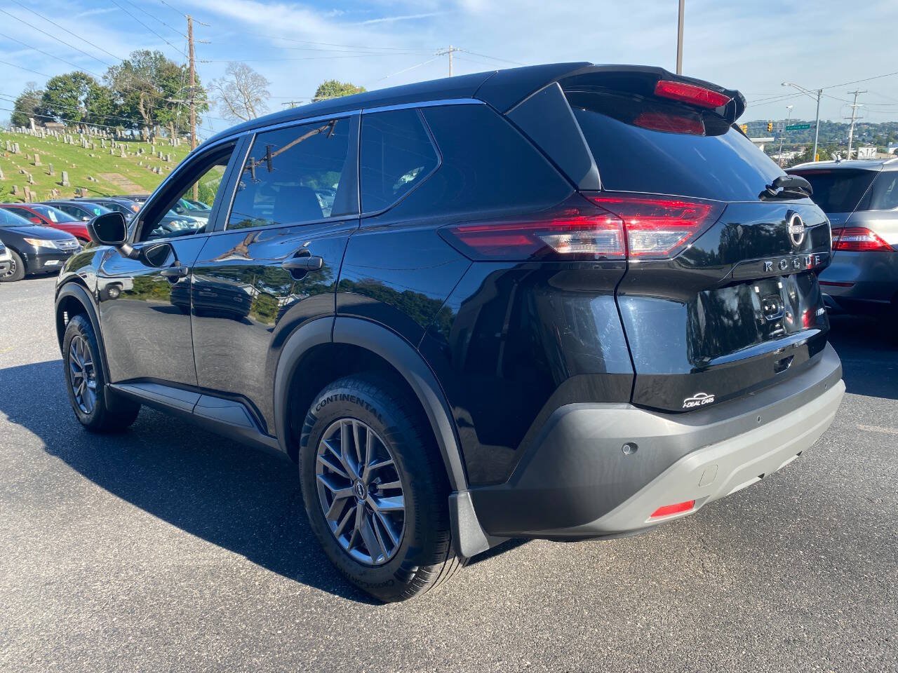 Used 2022 Nissan Rogue S AWD/4WD image 5
