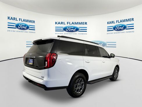 Certified 2025 Ford Expedition Active RWD image 3