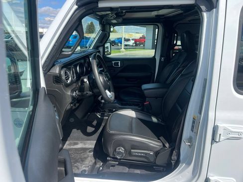 Used 2023 Jeep Wrangler Unlimited Sahara AWD/4WD image 29