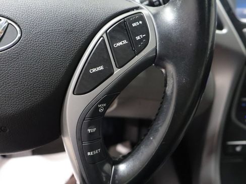 Used 2014 Hyundai Elantra Limited w/ Option Group 03 FWD image 35
