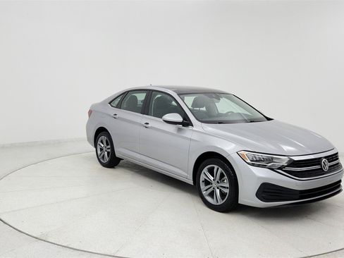 Used 2024 Volkswagen Jetta SE FWD image 7