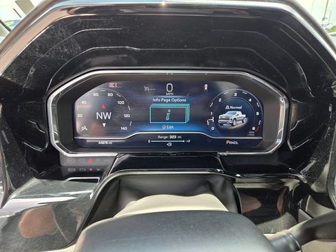 Used 2025 Chevrolet Silverado 1500 LT RWD image 31