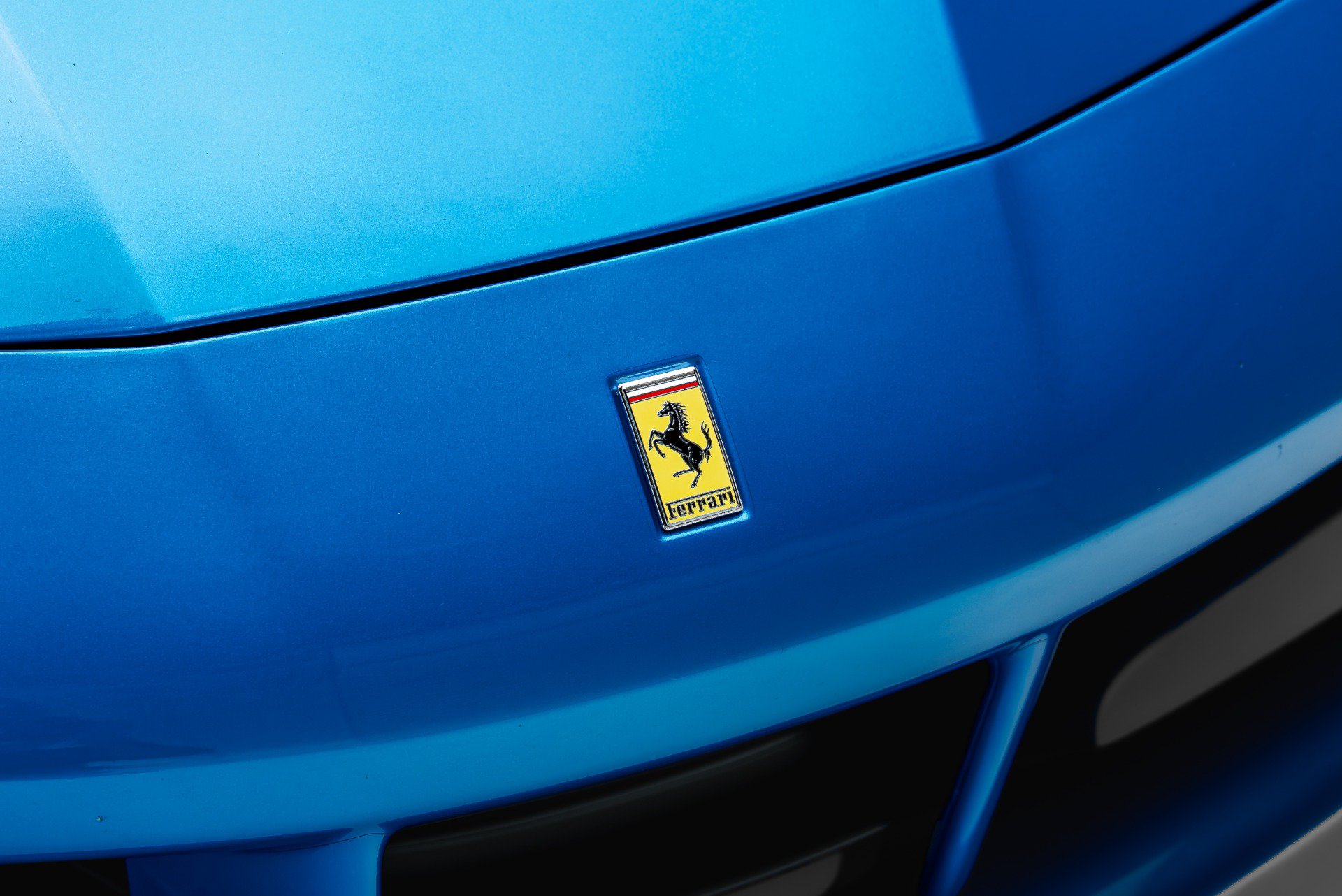 Used 2019 Ferrari 488 Spider RWD image 26