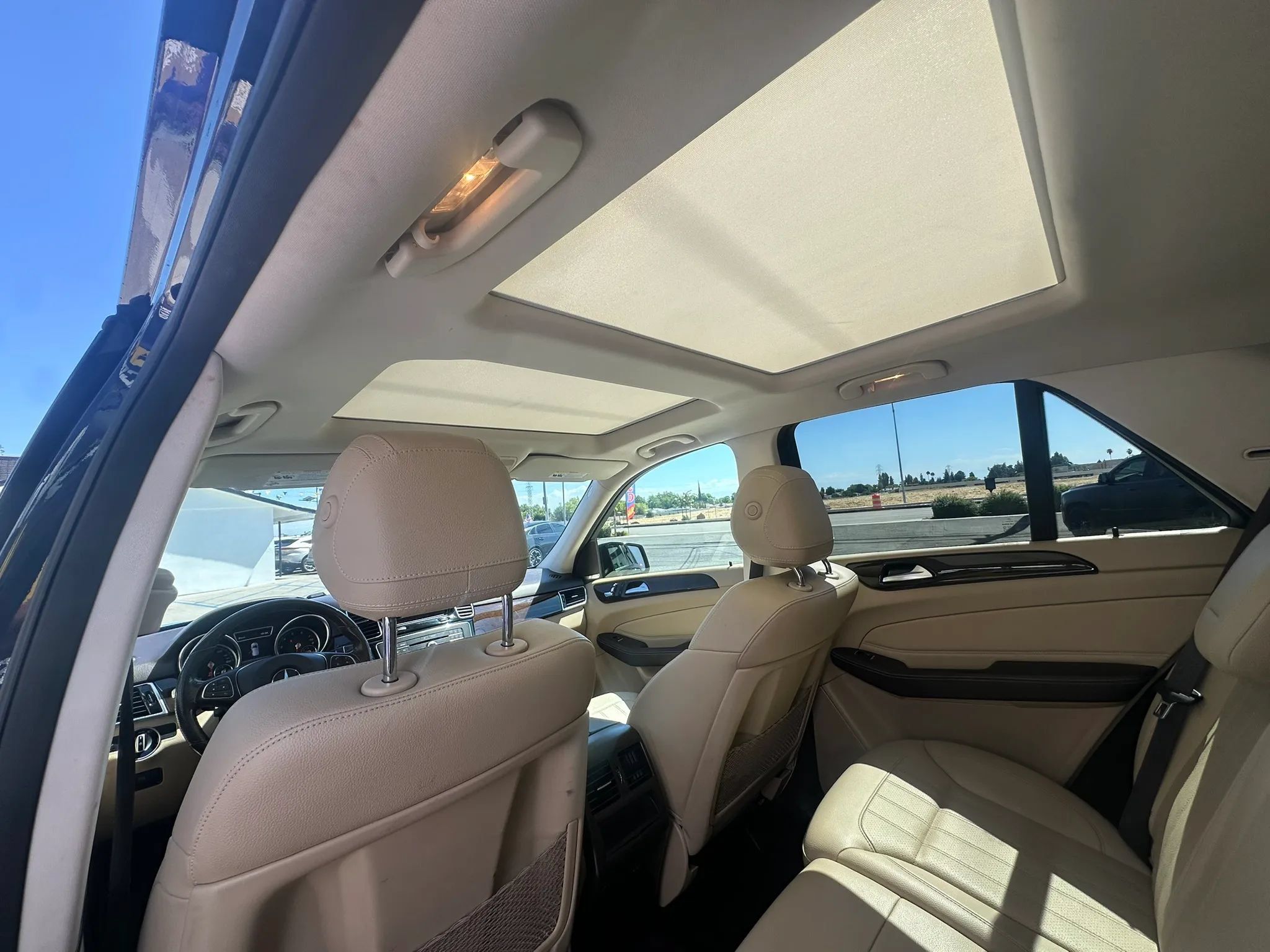 Used 2018 Mercedes-Benz GLE 350 w/ Premium 1 Package image 29