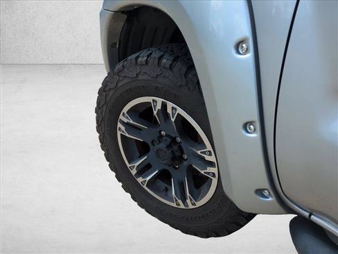 Used 2015 Toyota Tacoma PreRunner w/ TRD Sport Package RWD image 10