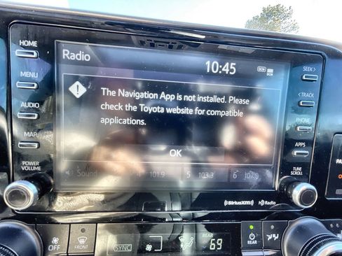 Used 2022 Toyota Highlander XLE image 14