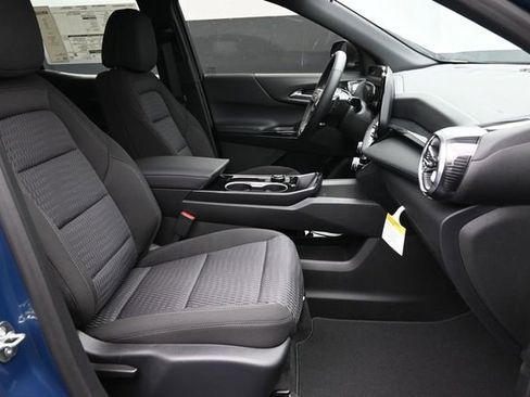New 2026 Chevrolet Equinox LT FWD image 34
