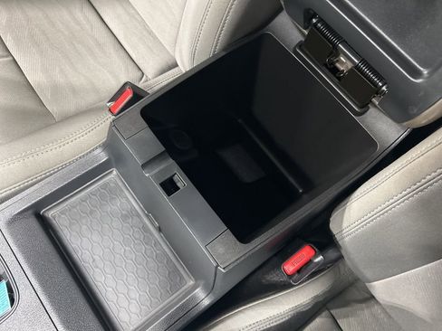 Used 2022 Nissan Frontier SV image 23