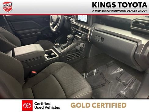 Used 2025 Toyota 4Runner SR5 AWD/4WD image 11