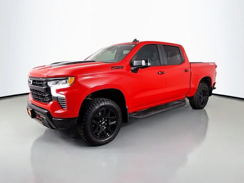Used 2023 Chevrolet Silverado 1500 LT Trail Boss w/ LT Trail Boss Premium Package AWD/4WD image 3