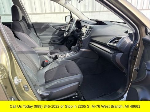 Used 2023 Subaru Forester Premium image 36