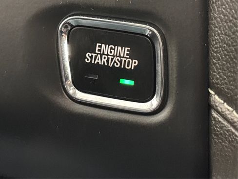 Used 2020 GMC Acadia Denali w/ Denali Ultimate Package image 39