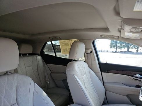 Used 2023 Buick Envision Avenir image 13