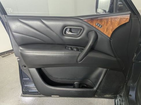 Used 2015 INFINITI QX80 Limited image 9