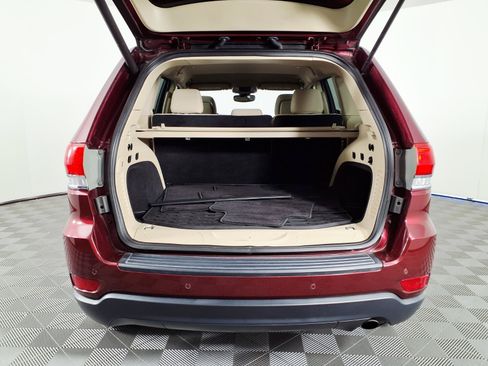 Used 2018 Jeep Grand Cherokee Laredo RWD image 8