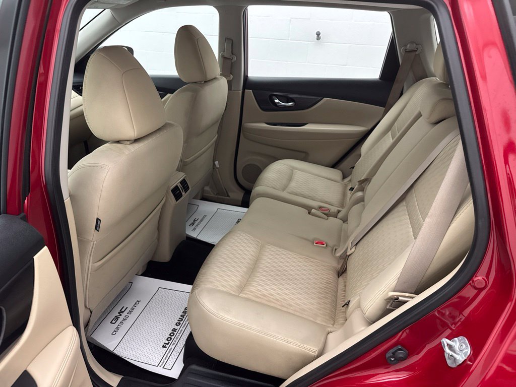 Used 2017 Nissan Rogue S FWD image 25