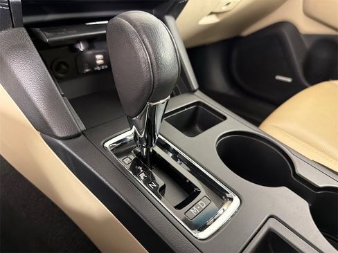 Used 2019 Subaru Outback 3.6R Limited w/ Popular Package #2 image 33