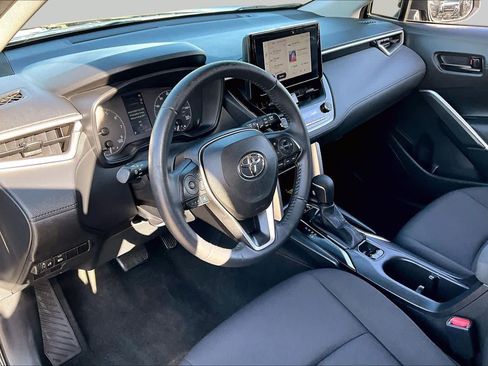 Used 2023 Toyota Corolla Cross LE w/ Moonroof Package FWD image 18