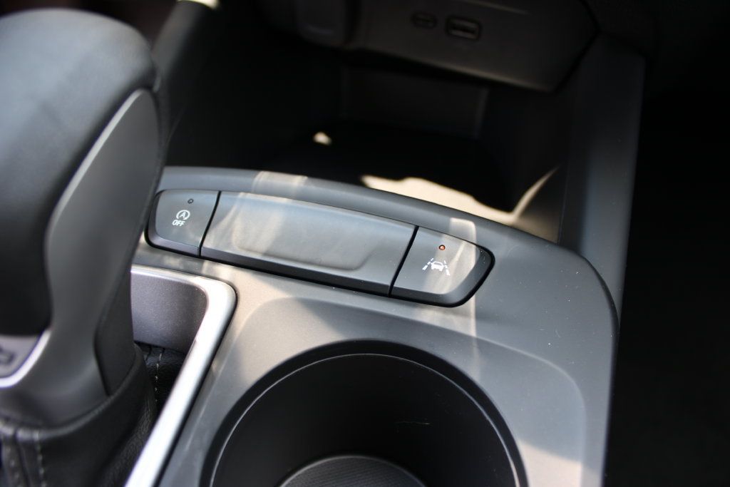 Certified 2025 Chevrolet Trax LS FWD image 22