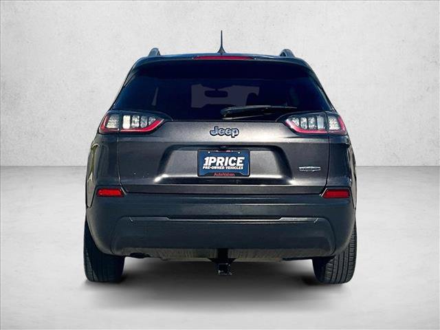 Used 2019 Jeep Cherokee Latitude Plus w/ Comfort/Convenience Group FWD image 4