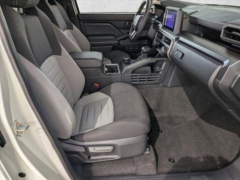 Used 2025 Toyota 4Runner 4WD image 19