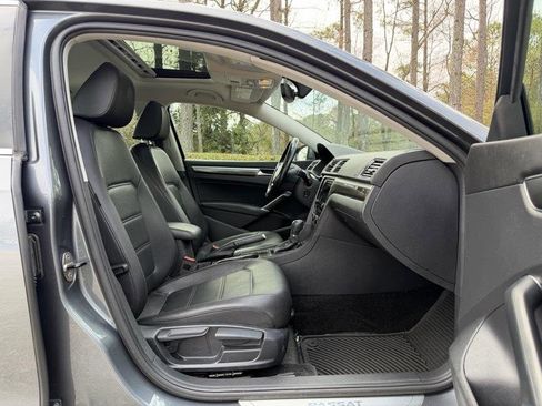 Used 2017 Volkswagen Passat 1.8T SE image 23