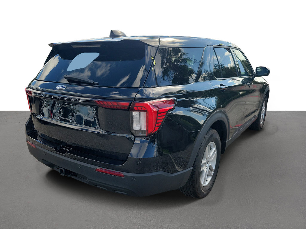 Used 2026 Ford Explorer Active RWD image 3