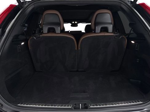 Used 2023 Volvo XC90 B6 Plus image 82