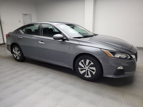 Used 2019 Nissan Altima 2.5 S FWD image 11