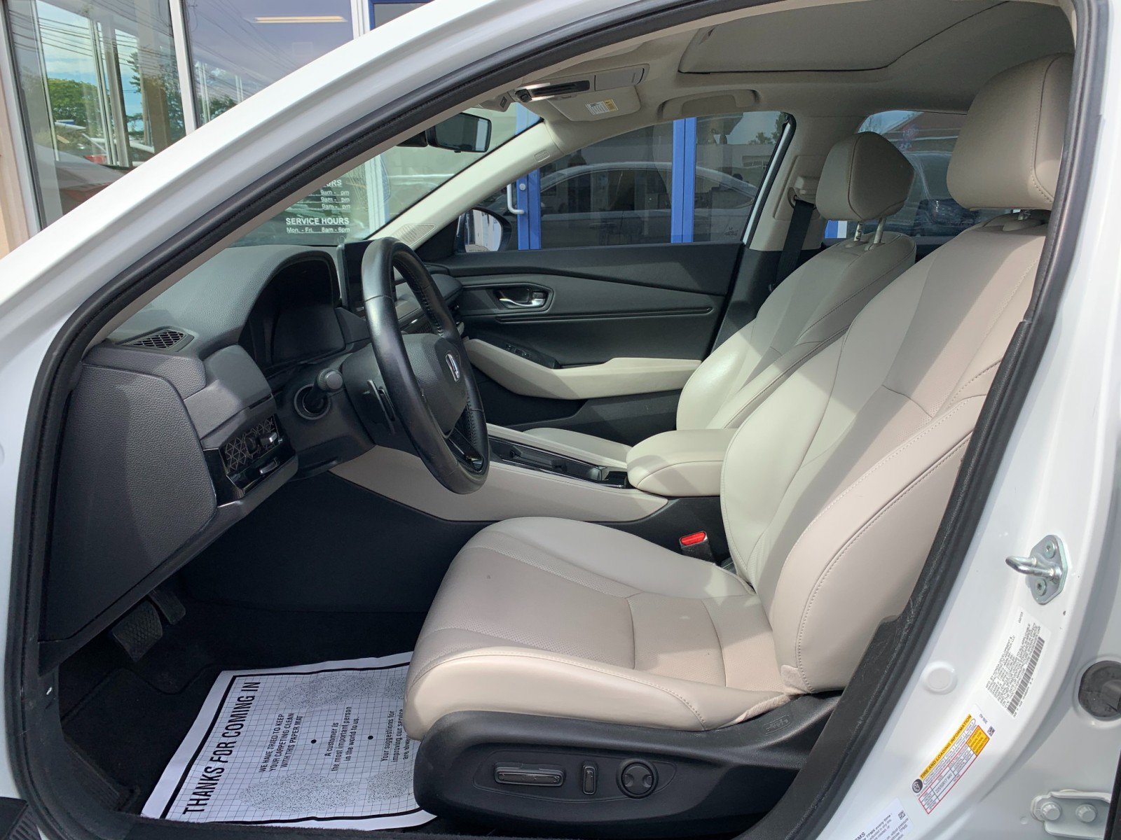 Used 2023 Honda Accord EX-L image 10