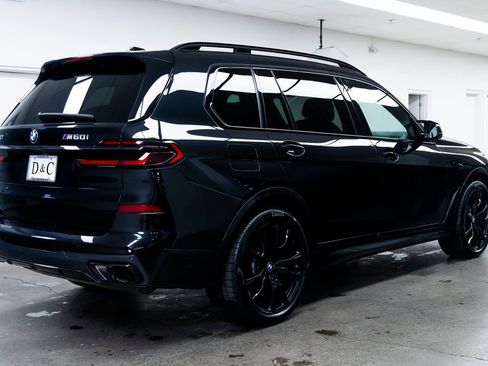 Used 2025 BMW X7 M60i image 6