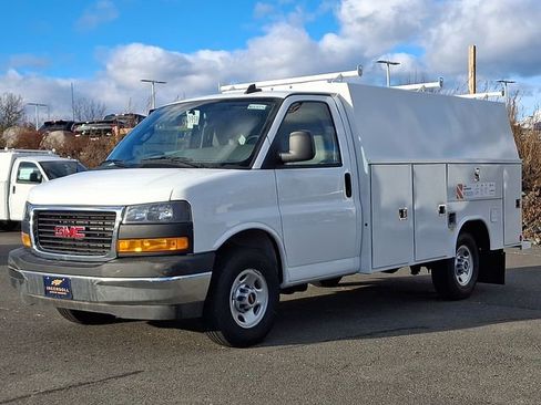 New 2025 GMC Savana 3500 Work Van w/ Power Convenience Package image 2