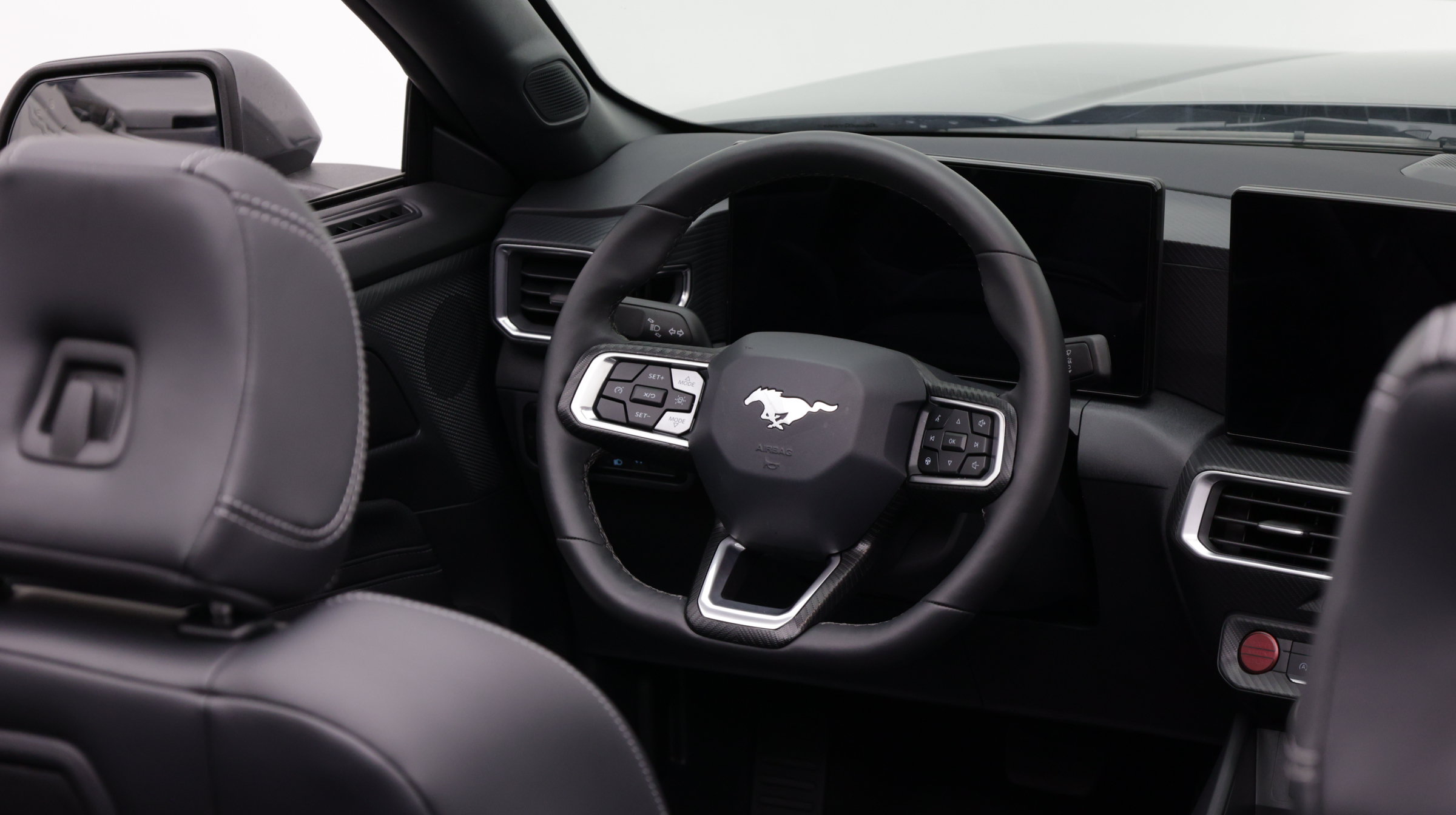 Used 2026 Ford Mustang Premium RWD image 28
