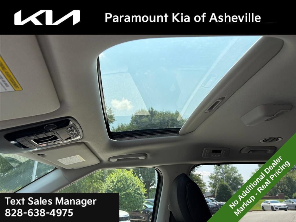 New 2026 Kia Carnival SX FWD image 15