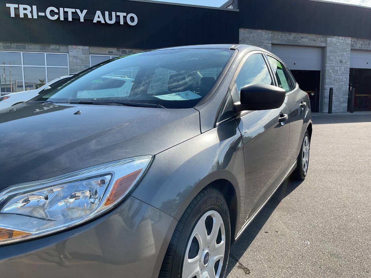 Used 2012 Ford Focus S FWD image 2