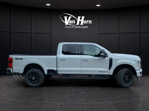New 2026 Ford F250 Lariat w/ Black Appearance Package AWD/4WD image 8