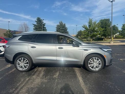 Used 2024 Buick Enclave Essence w/ Experience Buick Package AWD/4WD image 7