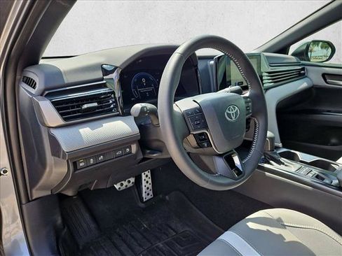 Used 2026 Toyota Camry SE w/ Convenience Package FWD image 9