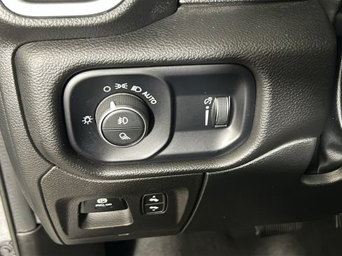 Used 2022 RAM 1500 Big Horn AWD/4WD image 23