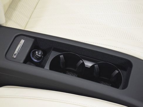 Certified 2026 Bentley Continental GTC AWD/4WD image 22