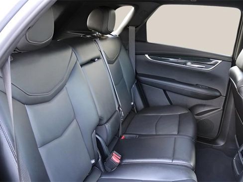 Used 2021 Cadillac XT5 Premium Luxury image 19