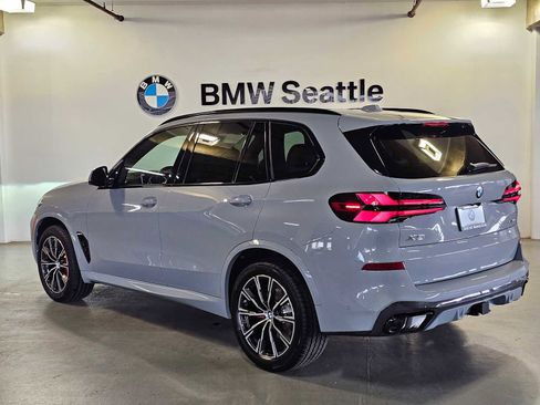 New 2026 BMW X5 xDrive40i w/ M Sport Package AWD/4WD image 4