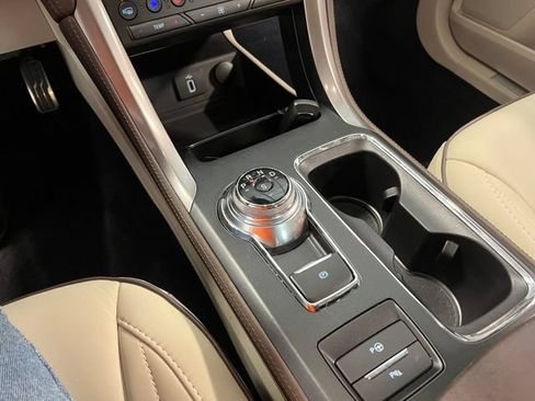 Used 2017 Ford Fusion Platinum FWD image 29