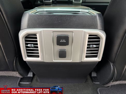 Used 2017 Ford F250 Lariat w/ Lariat Ultimate Package AWD/4WD image 28