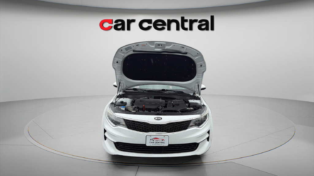 Used 2018 Kia Optima LX w/ 17" Alloy Wheels Package FWD image 10